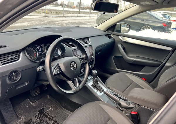 Skoda Octavia cena 49900 przebieg: 228289, rok produkcji 2018 z Olkusz małe 191